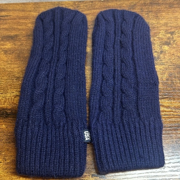 Team USA Olympic Winter Mittens - Picture 2 of 4